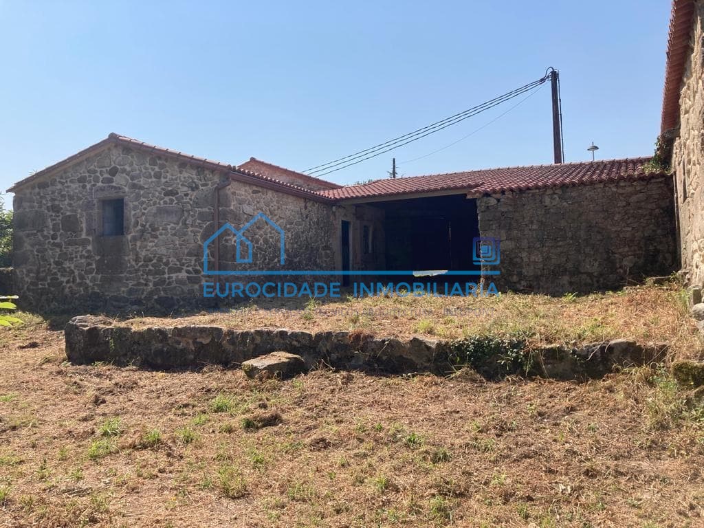 Foto 1 Se vende parcela con casa para restaurar